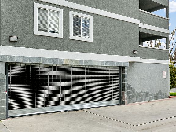 5th image of 7581 Warner Ave APT J