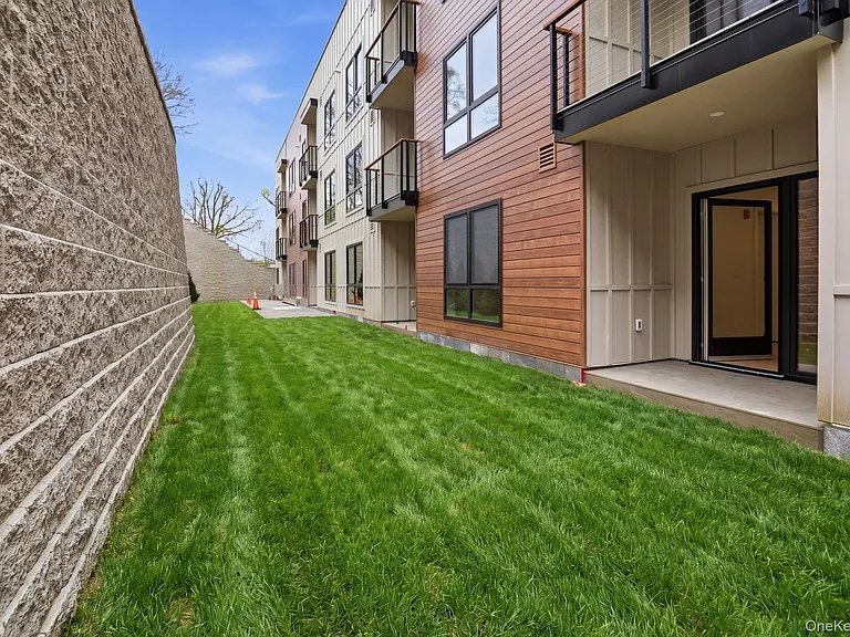 25 S Riverside Ave #107 — Photo 20