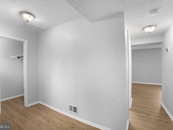 3rd image of 2030 Alehouse Ct