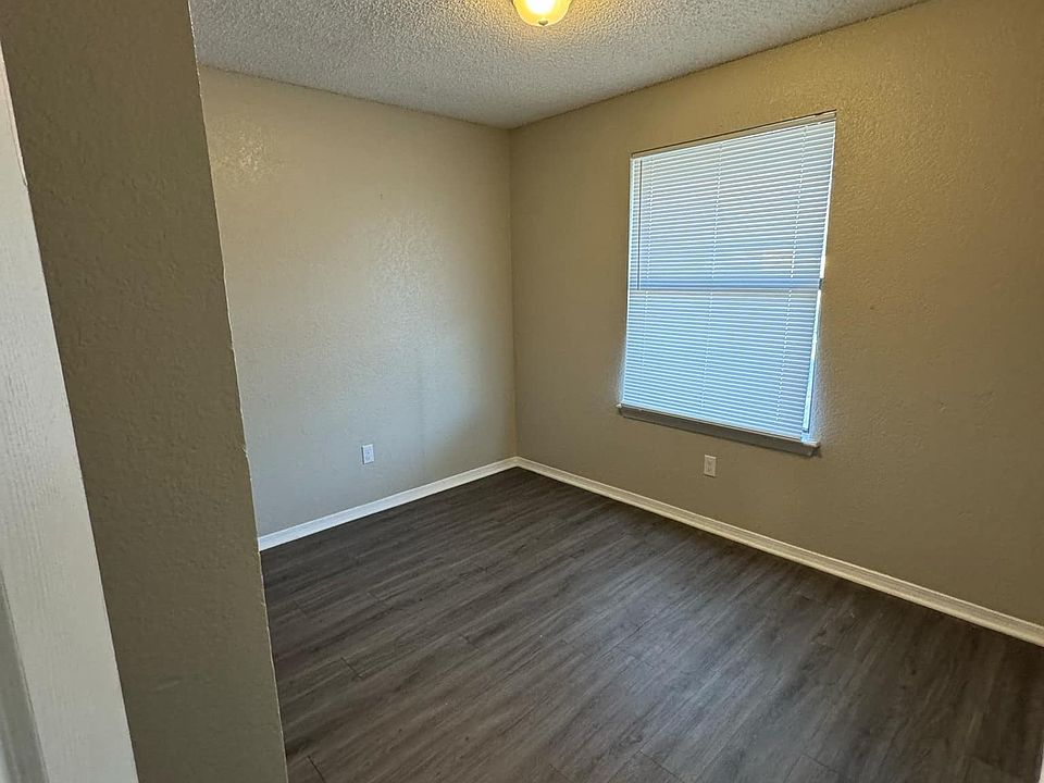1st image of 3509 N Nesbitt Ave #17513189