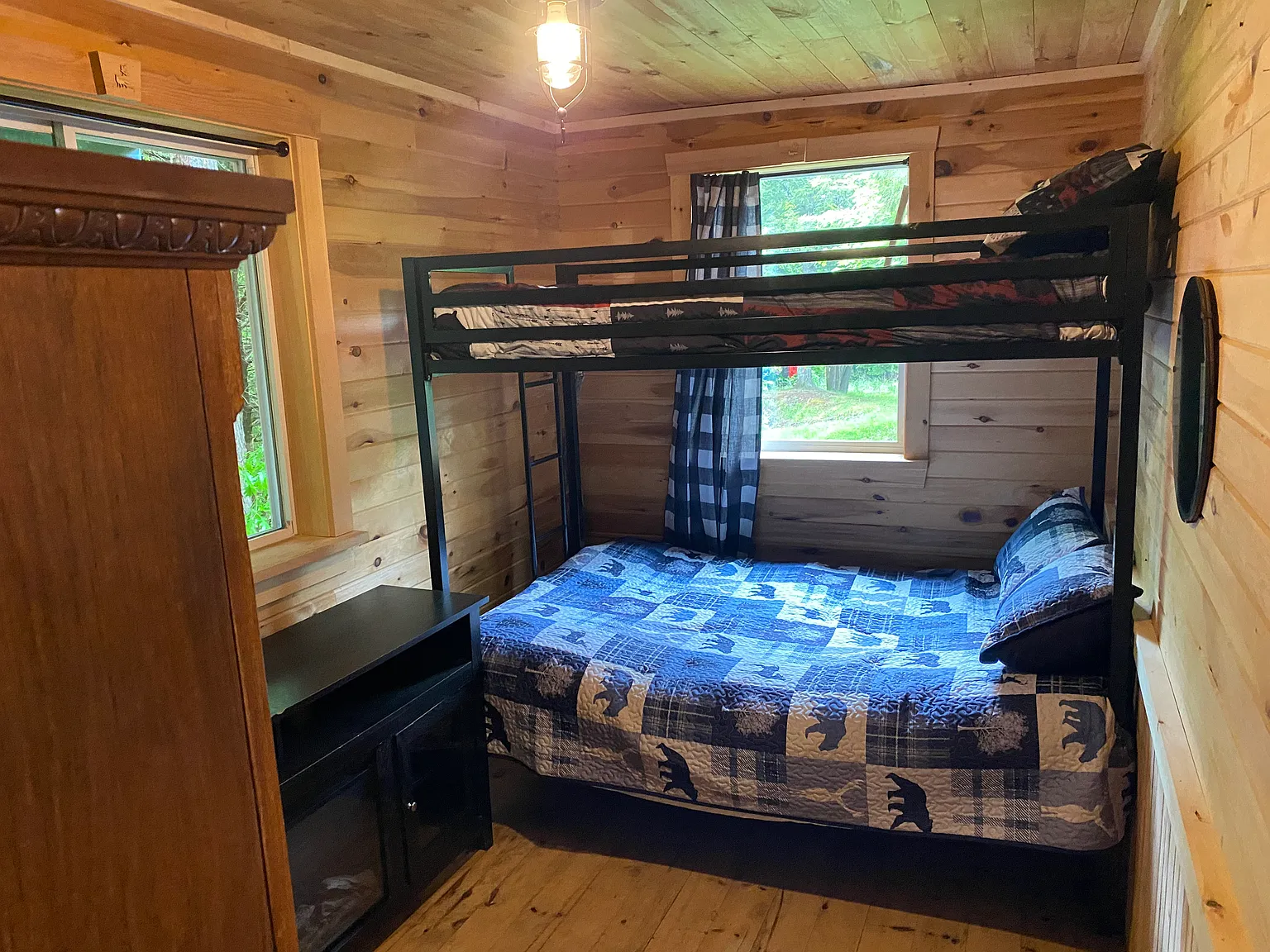 2 bed, 972 sqft, $2,400 — Photo 3