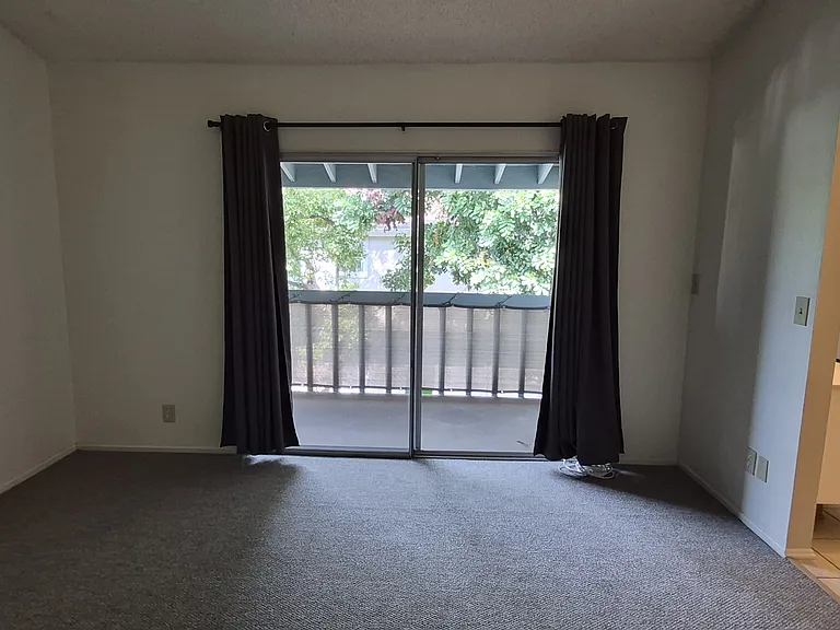 2673 Milton Ave #12 — Photo 24