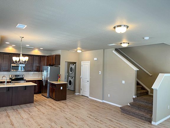 3rd image of 1689 Grand Ave #1