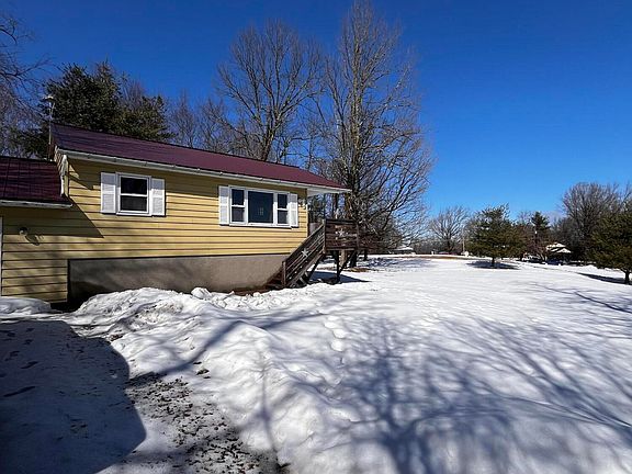 2nd image of 33 Alpine Rd