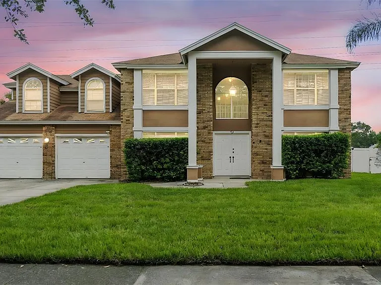 7925 Tumblestone Dr — Photo 1
