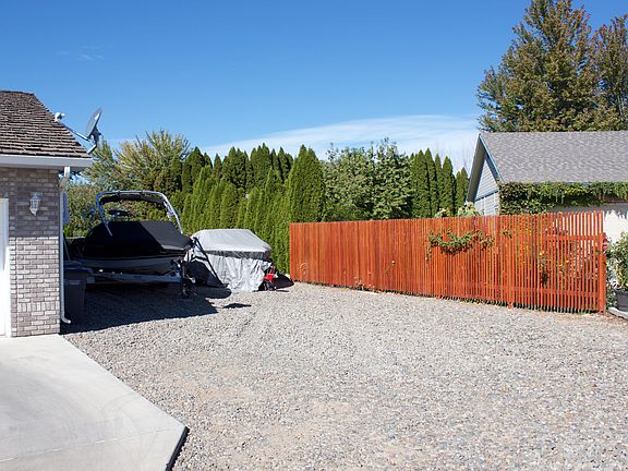 RV Parking (w/ 2 boats)