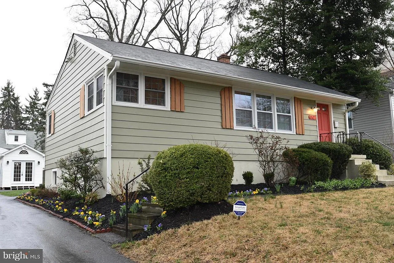 3 bed, 1612 sqft, $2,900 — Photo 1