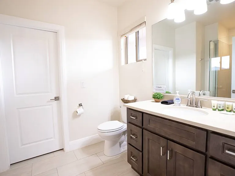 N 2020 W — Photo 20