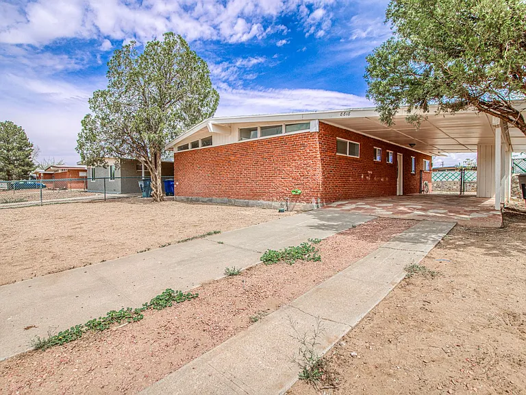 8818 Mount Elbert Dr — Photo 34