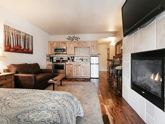 3rd image of 2325 Sidewinder Dr #827