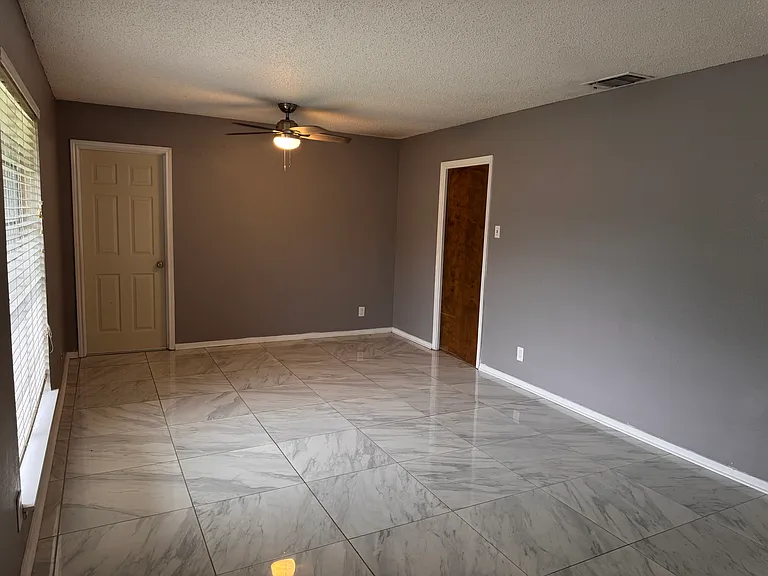 4227 Eagle Nest Dr — Photo 6