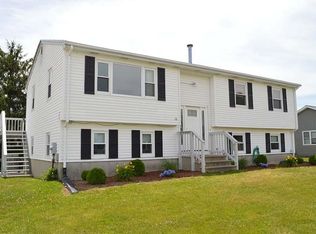16 Lincoln Way, Narragansett, RI 02882