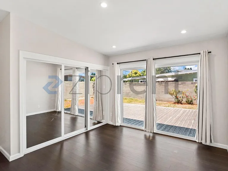 2601 Fordham St — Photo 21