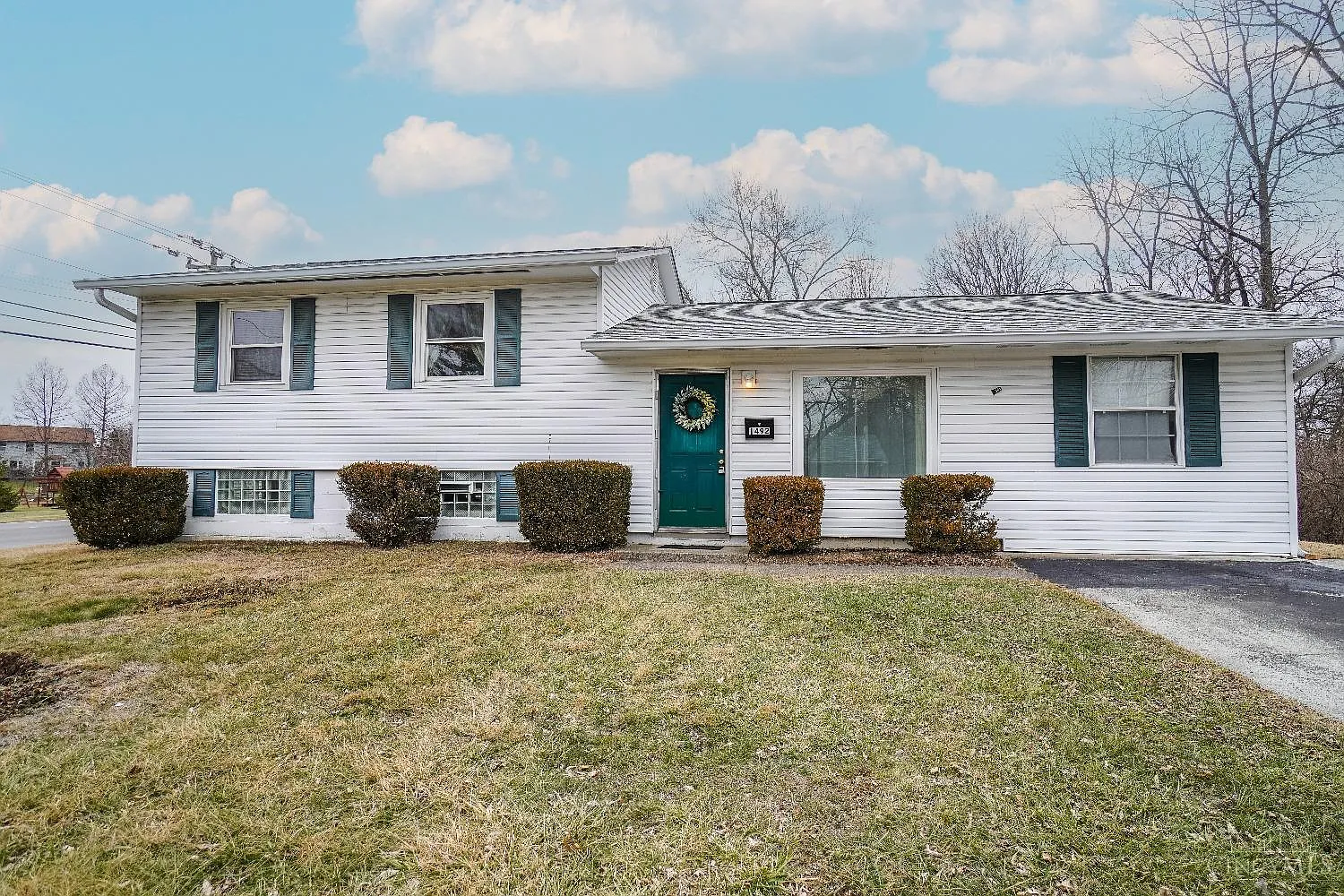 1492 Broadview Ct photo 1