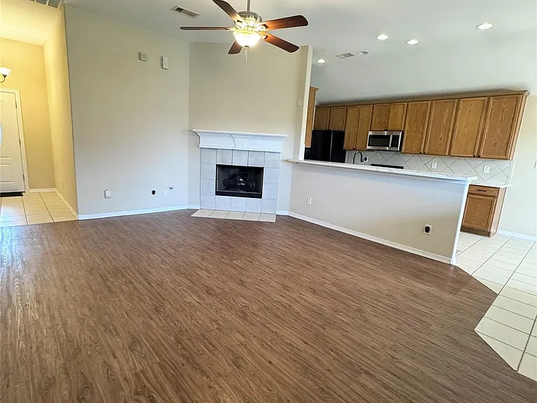 7039 Durango Creek Dr — Photo 12