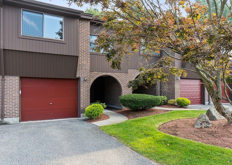 1st image of 25 Hawthorne Cir