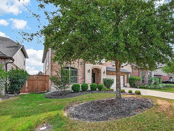 2nd image of 3527 Chestnut Grove Ln
