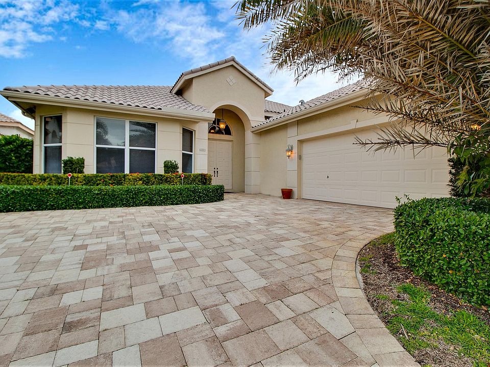 1st image of 5443 Fountains Dr S