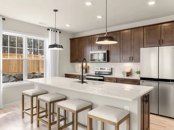 30 Coppersmith Way #207, Canton, MA 02021