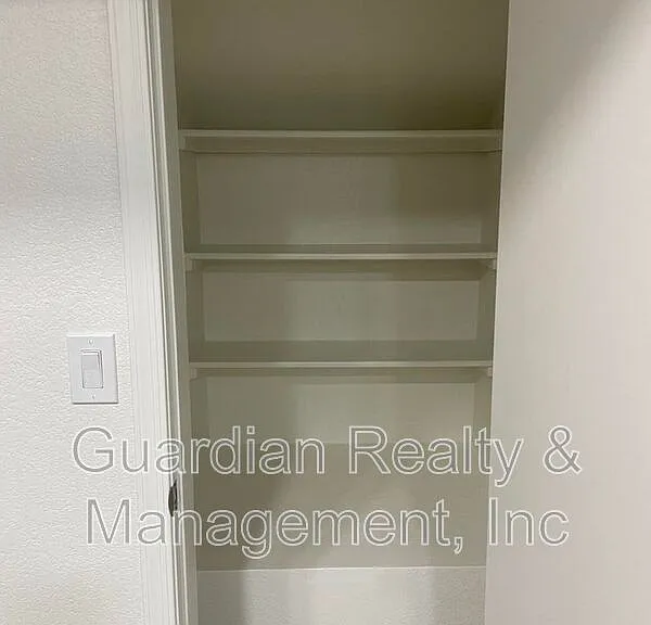 4365 S Potter Dr — Photo 6