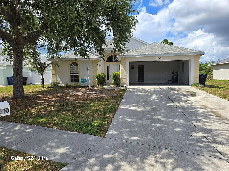 2510 5th Ct E — Photo 1