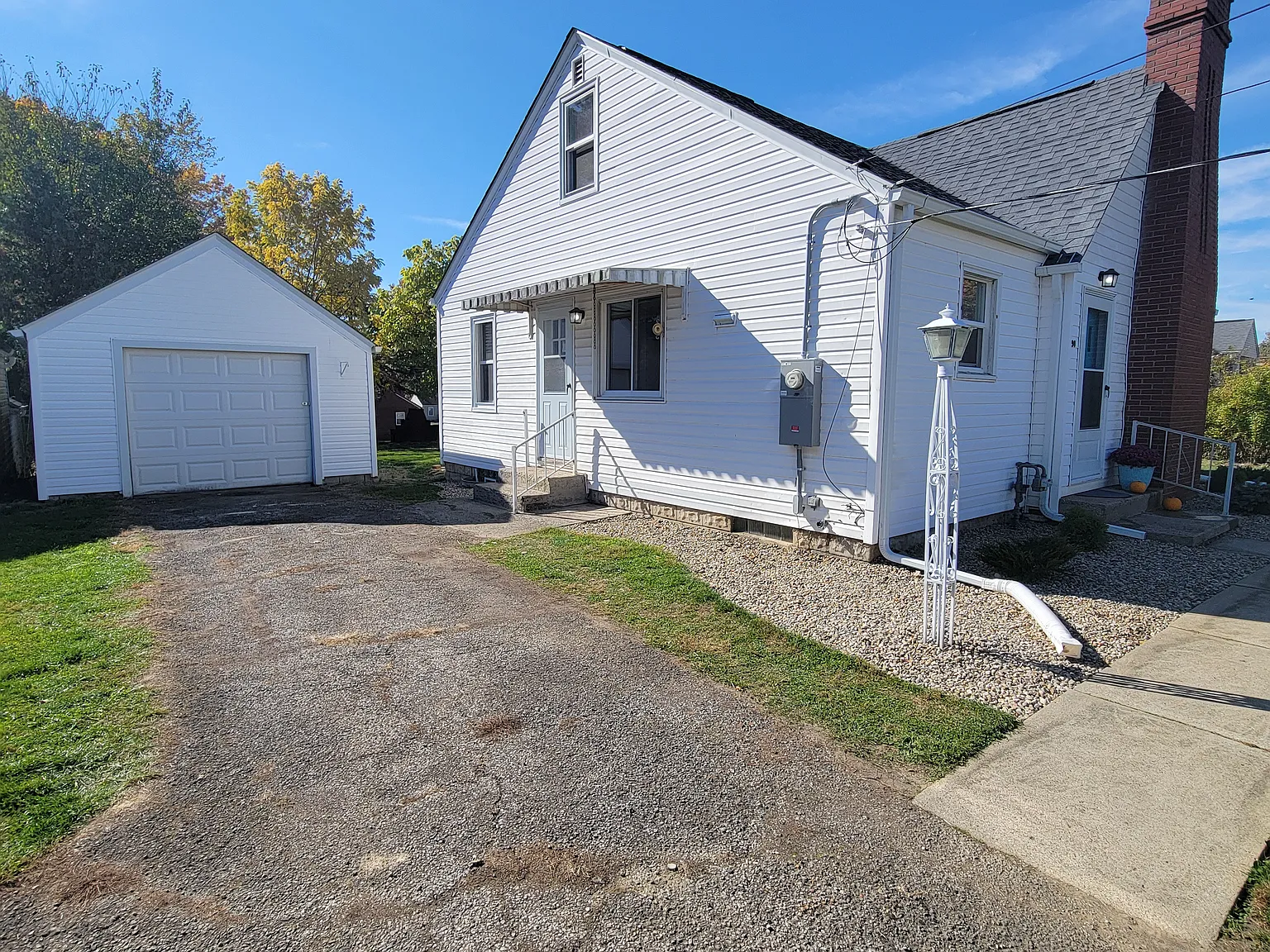 3 bed, 1.5 bath, 1201 sqft, $1,275 — Photo 2