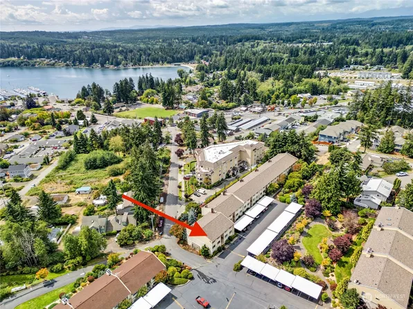 26425 Pennsylvania Avenue NE #3, Kingston, WA 98346