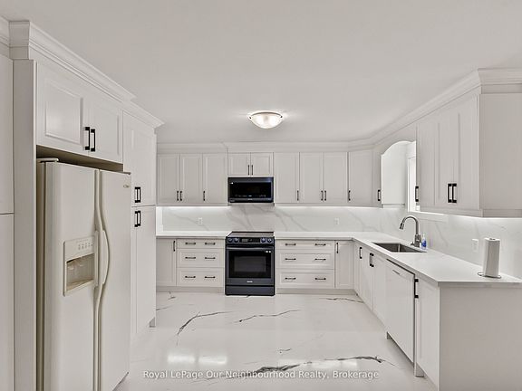 4th image of 56 Glenabbey Dr