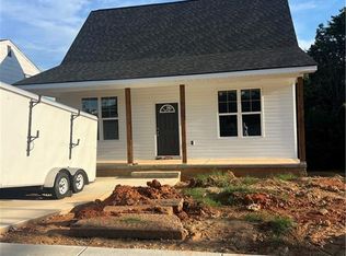 915 Redding Dr, High Point, NC 27260