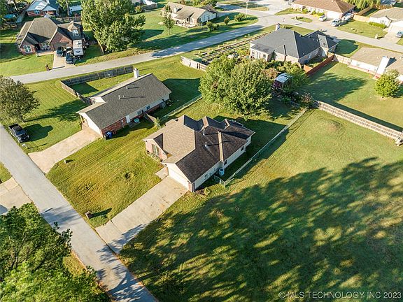 3rd image of 3512 S 215th Avenue