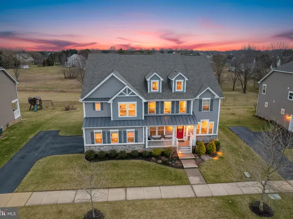 610 Spring Hollow Dr, Middletown, DE 19709