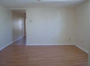 281 Merrimack St APT 6, Manchester, NH 03103