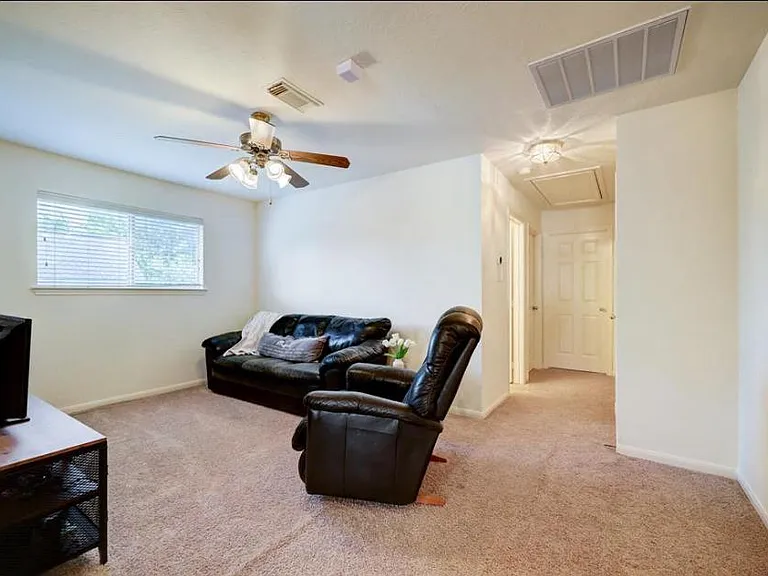 12918 Stratford Heights Dr — Photo 13