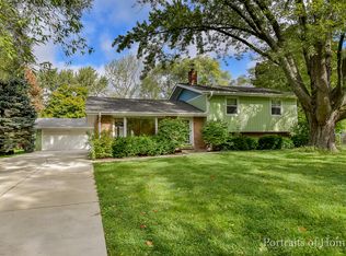734 Rolling Dr, Lisle, IL 60532
