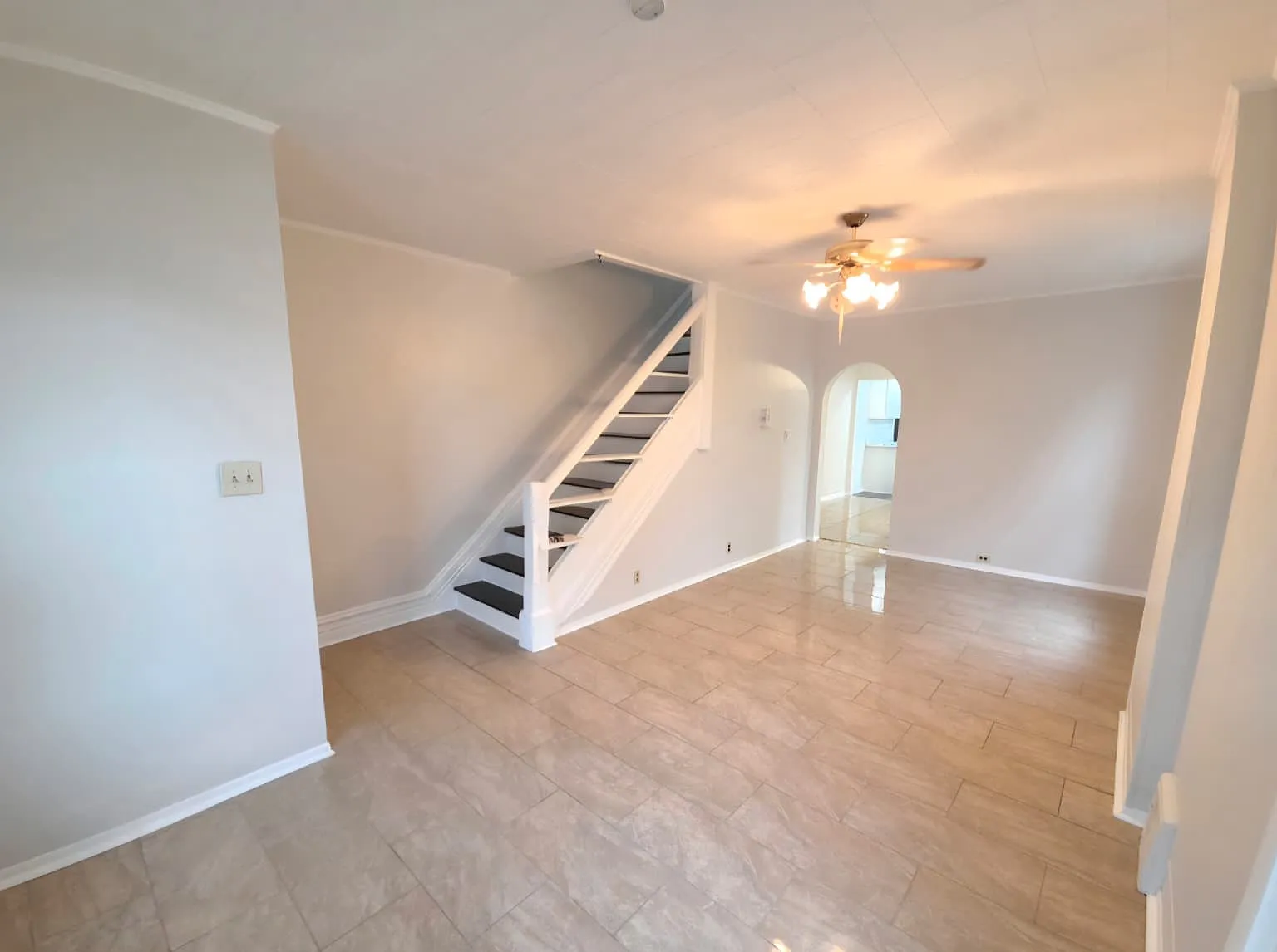 3 bed, 1.5 bath, 1428 sqft, $1,950 — Photo 3
