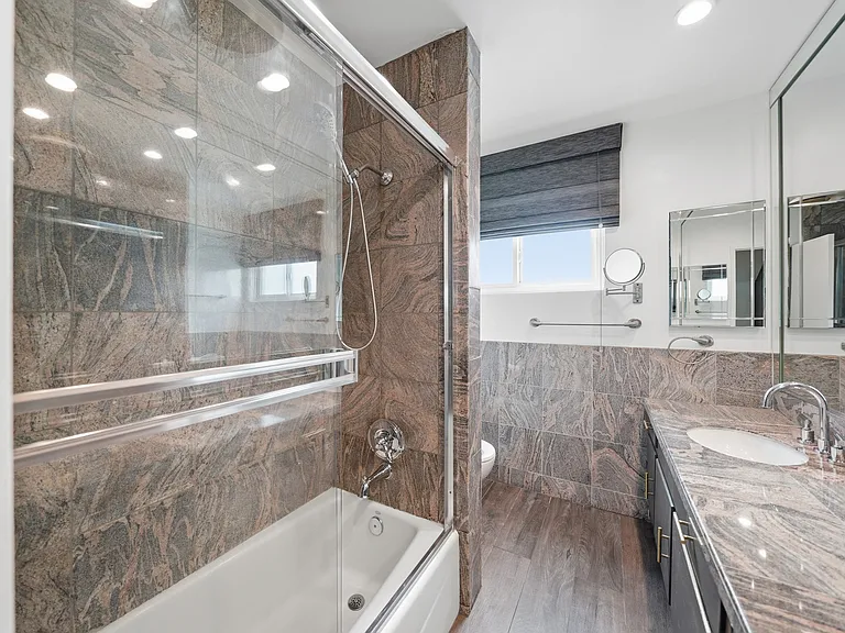 148 S Reeves Dr #8 — Photo 19
