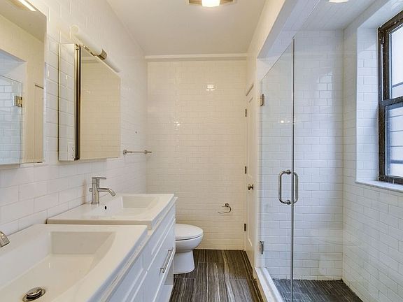 5th image of 1890 A C Powell Blvd APT 5C
