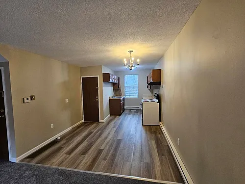 31 Clinton St Photo 1