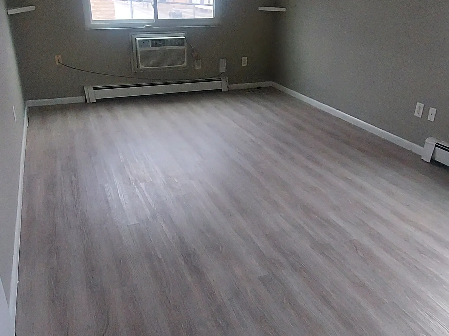 1 bed, 650 sqft, $1,000 — Photo 4