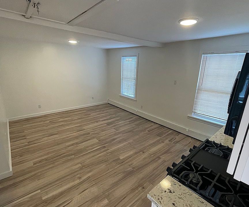 9609 42nd Ave Corona NY Zillow Apartments for Rent in Corona