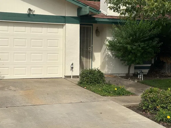 2012 Zinfandel Dr, Rancho Cordova, CA 95670