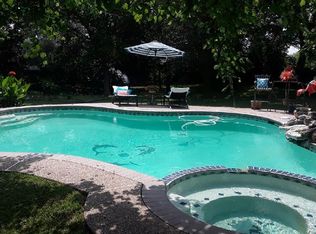 5270 Willow Bend Ln, Chappell Hill, TX 77426