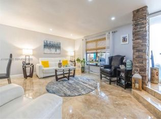 11208 NW 15th St, Pembroke Pines, FL 33026