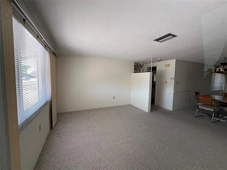 10502 Laburnum Dr — Photo 2