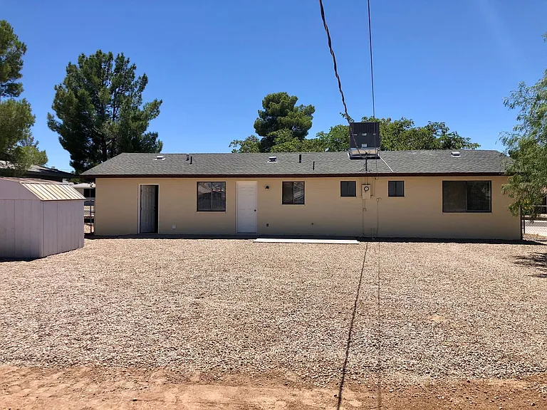 2715 Lillie Ave — Photo 30
