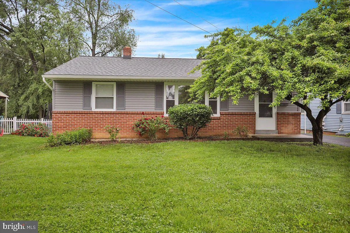 225 Princess Ave photo 1