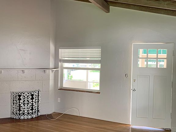 2nd image of 721 SE 6th St