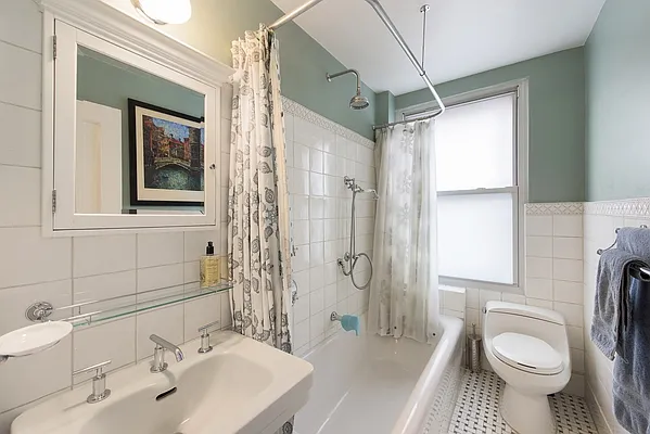 Sold by Nest Seekers International | media 20