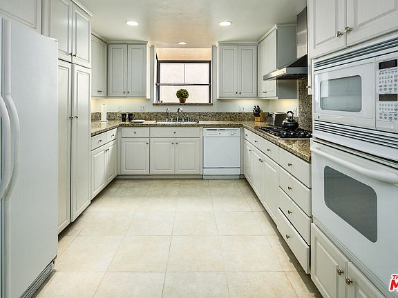 5th image of 2008 S Bentley Ave #4
