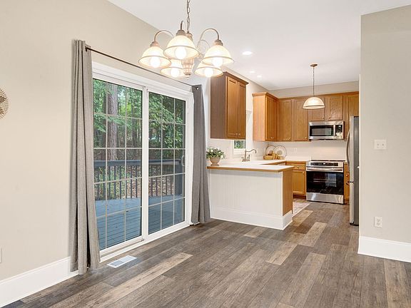 3rd image of 503 Quest Ridge Dr